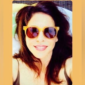 Meet your Posher, Simone